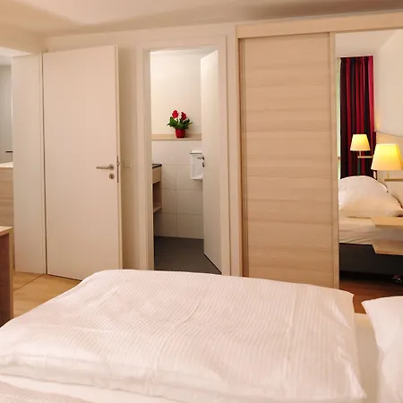 Haus Insel ホテル 2*