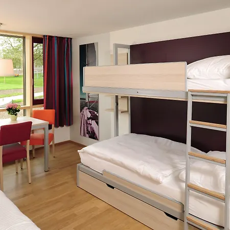 מלון Haus Insel 2*