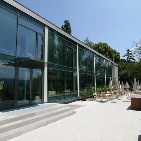 Haus Insel ホテル