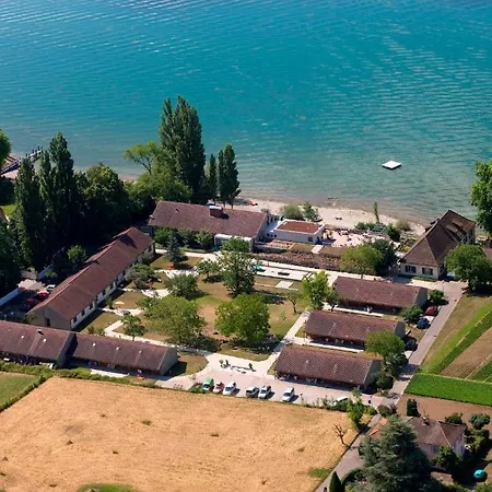 Haus Insel מלון 2*