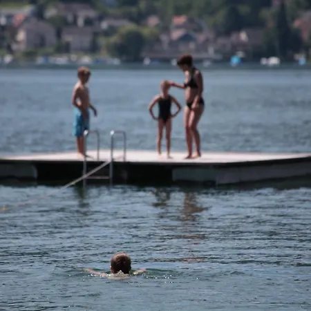 Haus Insel 2* רייכנאו