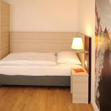 Haus Insel 2* רייכנאו