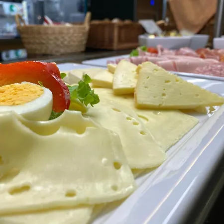 Haus Insel מלון רייכנאו